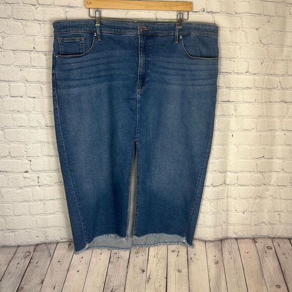 Good American Jean Denim Maxi Skirt  Women's Size 24 Style GPSL127ST - Picture 1 of 9